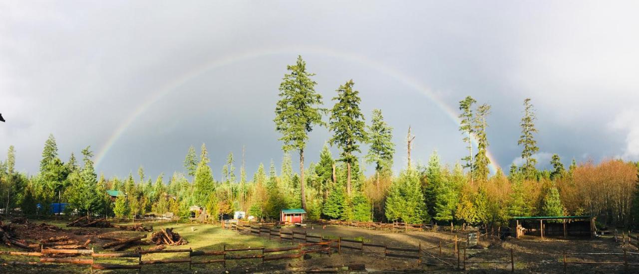 Hotel Maple Heart Ranch Shawnigan Lake Exterior foto